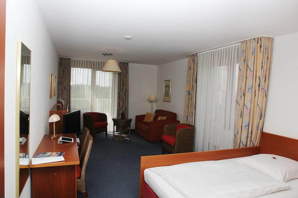Gaestehaus Forum Am Westkreuz Apartahotel 3*