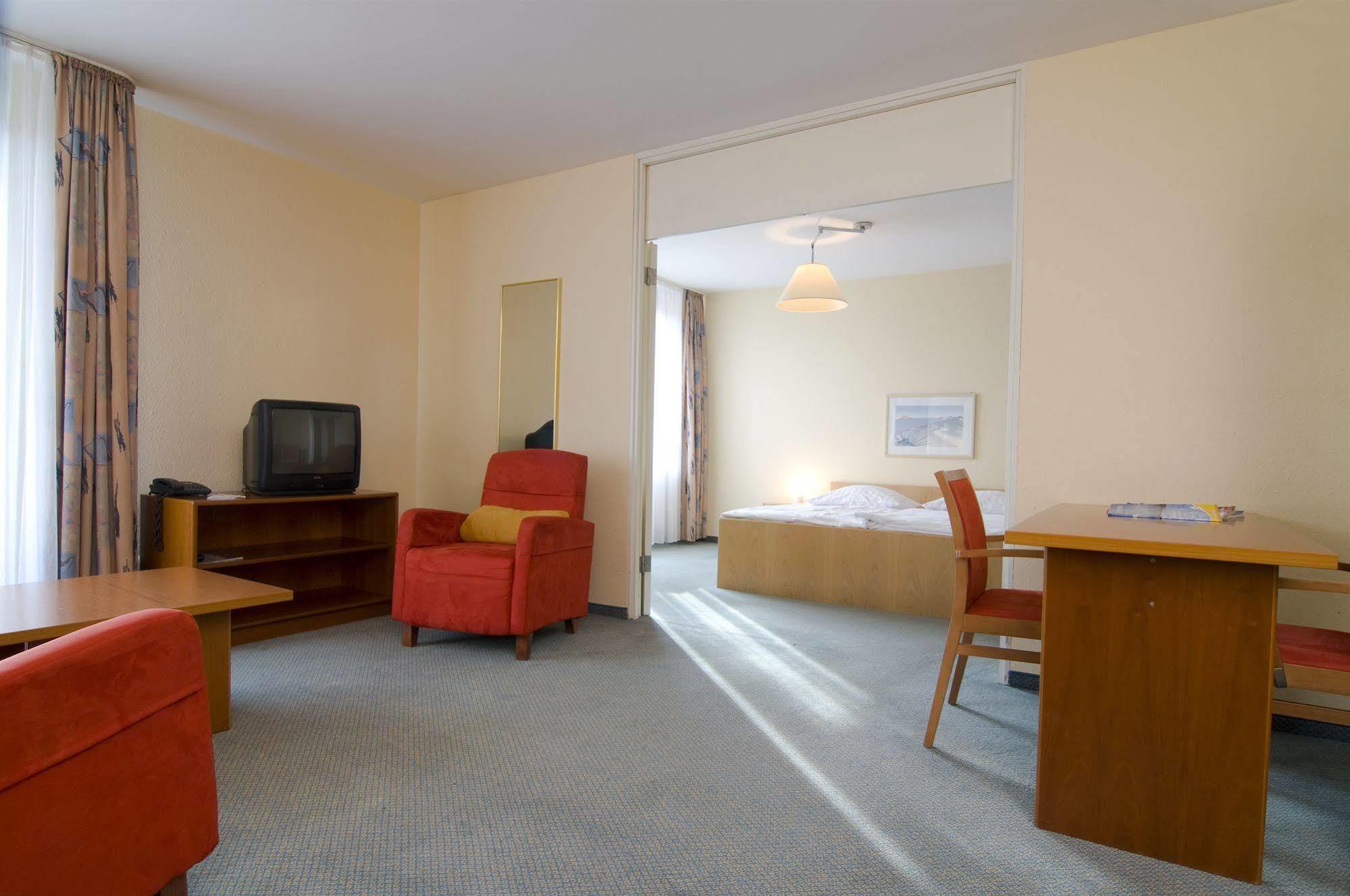 Gaestehaus Forum Am Westkreuz Apartahotel